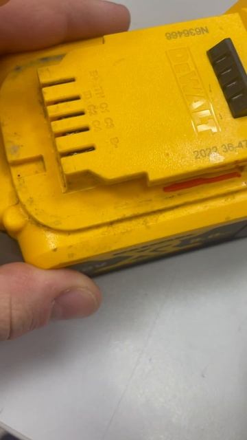 Винтоверт Dewalt