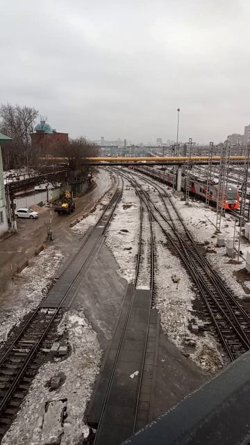 Снегоочиститель и поезд едут наперегонки!) смотреть онлайн