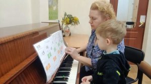 Самые первые песенки для фортепиано с Марком, 5 лет
