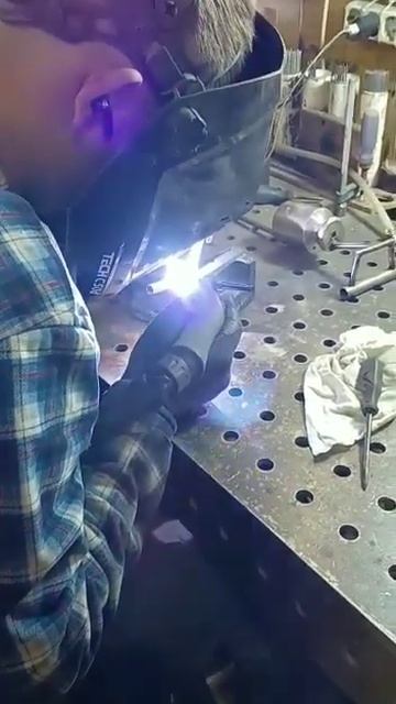 сварка аргоном, трубки кондиционера