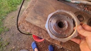 Как  правильно установить токарный патрон на мотор  750?