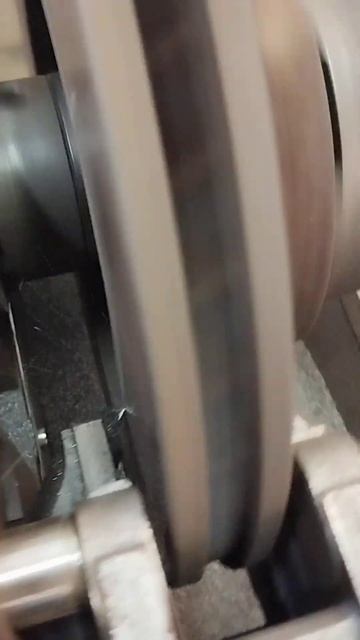 Проточка снятого тормозного диска на специальном обо? смотреть онлайн