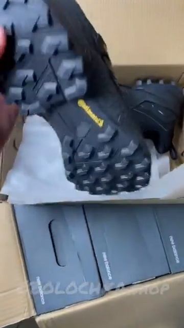 КРОССОВКИ Adidas Gore-Tex Terrex Swift R3 смотреть онлайн