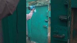 Покраска электрическим краскопультом