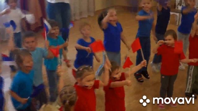 Флешмоб ко дню флага России смотреть онлайн