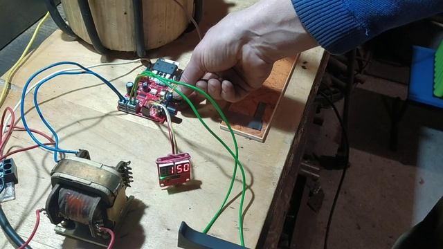 Самодельная точечная сварка аккумуляторов , испытани? смотреть онлайн