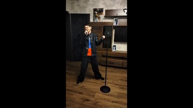 песня "НАСТОЯЩИЙ МУЖЧИНА" в исполнении автора канала.