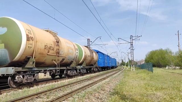 Электровоз ВЛ10-1215 + свисток смотреть онлайн