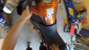 Как поставить мотоцикл на центральную подставку