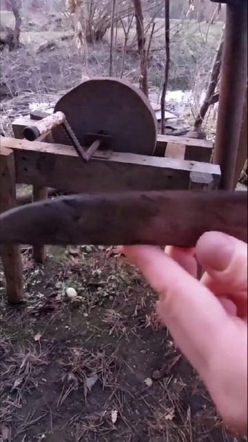 Точильный камень средневековья. Заточка сабли. | #сабл? смотреть онлайн