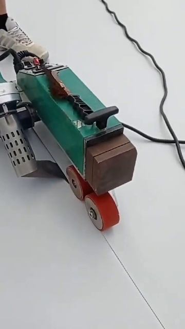 Автомат для сварки мембраны Laron в работе смотреть онлайн