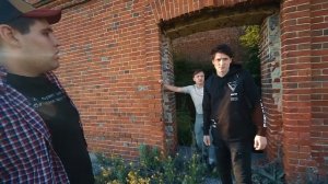 МАНЬЯК С БЕНЗОПИЛОЙ ЗАГНАЛ НАС В ЛОВУШКУ. МЫ ЗАСТРЯЛИ ?