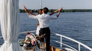 Аренда красивого теплохода в Москве - Luxury