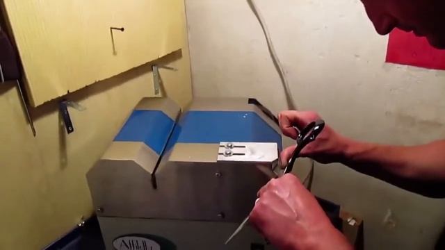 РЕФЕРЕНЦИЯ AFFILELLA СКОБЯНАЯ ЛАВКА Lombardi смотреть онлайн