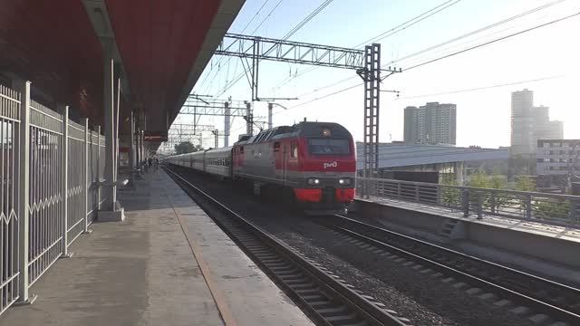 Электровоз ЭП2К-397 (ТЧЭ-6) со скорым поездом №089А Санкт-Петербург - Волгоград. смотреть онлайн