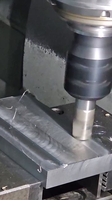 Вертикальний фрезерний обробний центр DECKEL MAHO DMU 50 т / К? смотреть онлайн