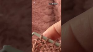 Вяжу шарф-рукав спицами . Схема узора. Лицевая скрещен?