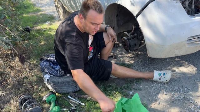 Сломалась стойка на машине по дороге на Море. Меняю по смотреть онлайн