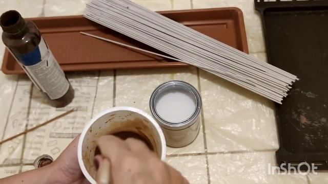 Процесс окрашивания трубочек из газет #cool #tutorial #масте?