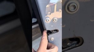 Регулировка замка задней двери танк 300 , если у вас зак?