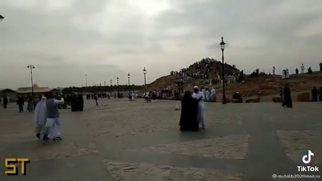 Jannat Tog'laridan Biri Bo'lgan Uxud Tog'i...Жаннат тогдаридан бири булган Ухуд тоги...