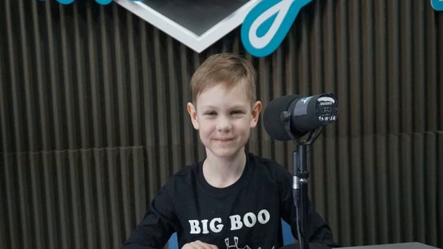 04 03 Интервью с актером фильма «Счастье в конверте» Фед смотреть онлайн