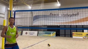 Как играть крабом в пляжном волейболе? #волейбол #volleybal