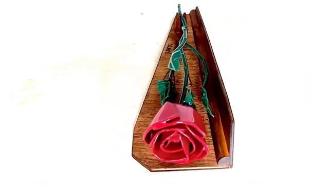 Роза кованая на подставке смотреть онлайн