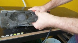 Как заменть подошву на вибрационной шлифовальной маш?