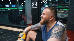 ПАВЕЛ ДЕДИЩЕВ НАКАЗАЛ БОЙЦА ММА