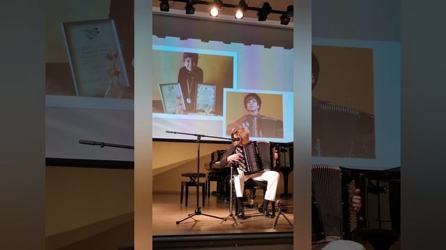 Моменты концерта выступления Михаила Лосьмакова . 16.05. 2024. смотреть онлайн