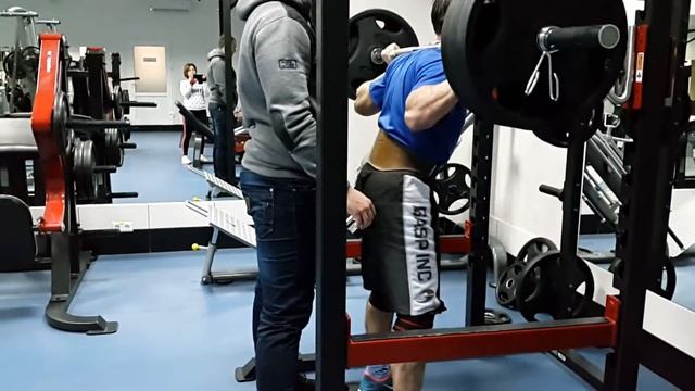140кг. Вроде бы в полный присед.