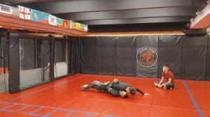 Грэпплинг базовый уровень, занятие 15 (выход из фул мау?