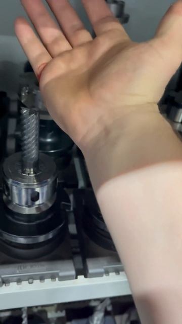 Травма на производстве 😭 у всех так или только у меня смотреть онлайн