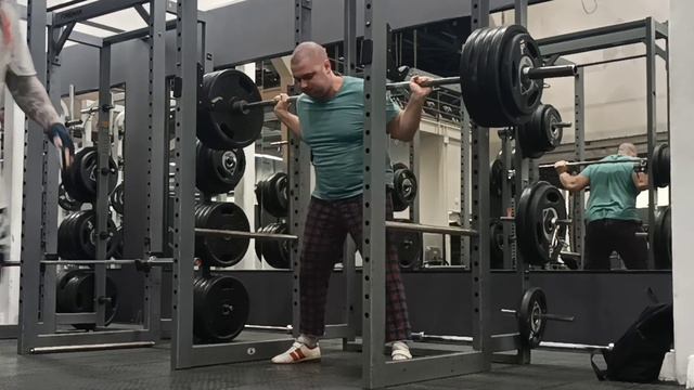 присед сумо, без пояса и бинтов 215х2 (2 мая 2024) #пауэрлифт