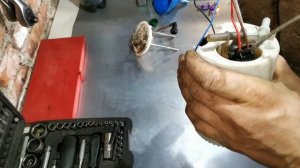 Замена топливного насоса Чери Тиго