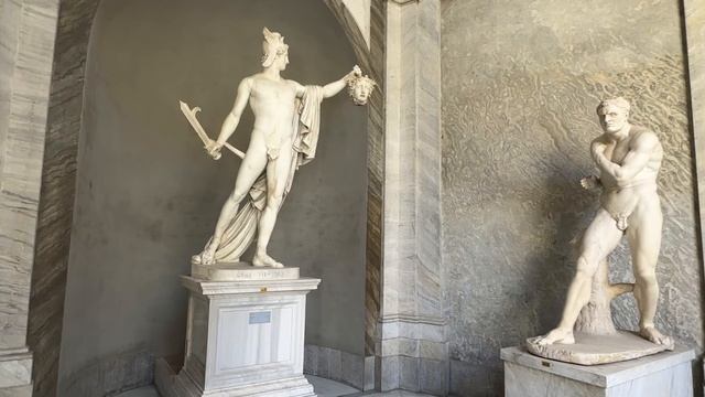 Милан и Ватикан: неделя моды, витрины и музеи