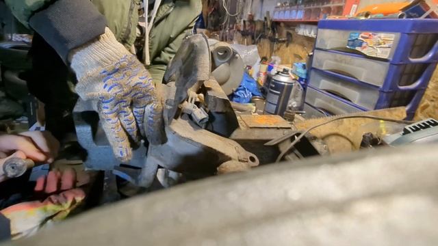 Меняем ступичный подшипник без подъемника | Golf4