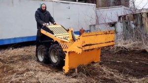 Мини-погрузчик Гринтех П300. Обзор работы с навесным об?