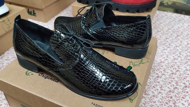 Женские туфли 41,42,43 размера на полнюю ножку из натурал?