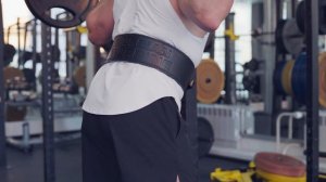 Присед со штангой по Кириллу Сарычеву. Пауэрлифтинг. Б