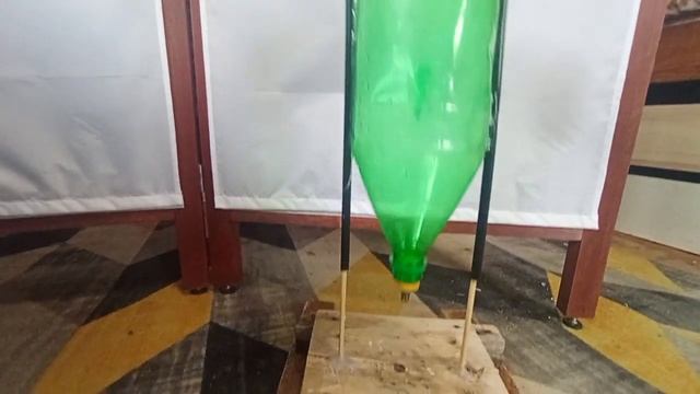 Как сделать РАКЕТУ которая будет ЛЕТАТЬ! 🚀 смотреть онлайн