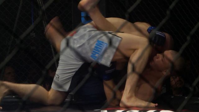 Константин Черников VS Ислам Эсенов | Konstantin Chernikov VS Islam Es смотреть онлайн