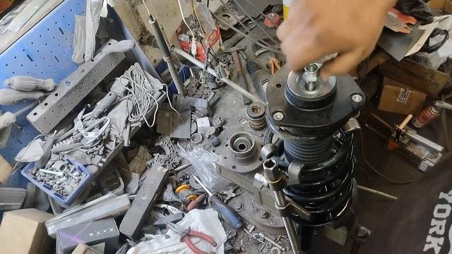 Замена Амортизаторов skoda yeti смотреть онлайн