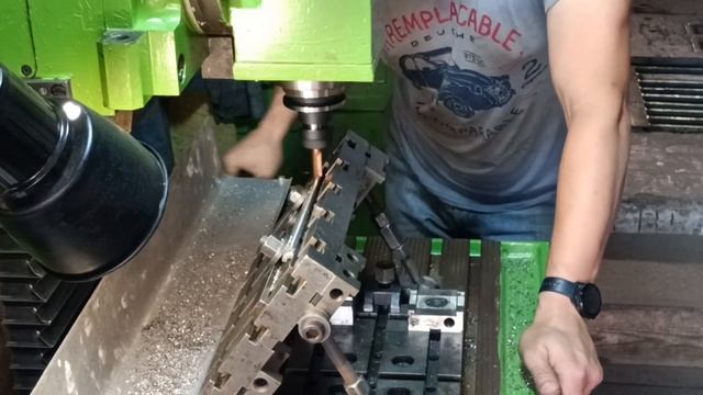 Токарний станок ТВ 4, клин малої продольної. Кутове при смотреть онлайн