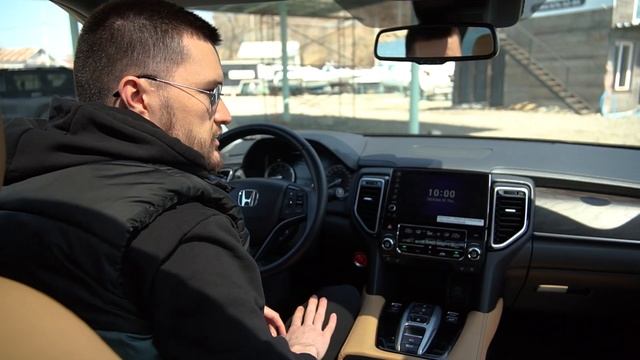 Обзор на Honda UR-V / Комфорт S - класса от Японцев смотреть онлайн