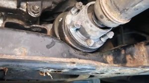 Снятие КПП на Сузуки Гранд Витара JB424. Removing the gearbox on a Suzu