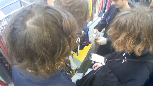 Залетел на секонд в РБ под хардбасс! и забрал снепбек Sean John, и архивный лонг!