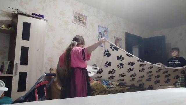 строим шалаш||шалаш из подушек 🎪 смотреть онлайн