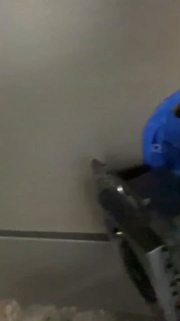 Выбивает автомат ) Обращайтесь к специалистам ) смотреть онлайн